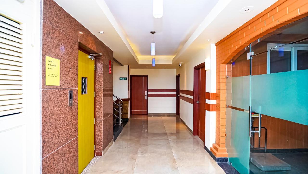 Hotel Pooja Palace Nueva Delhi Exterior foto